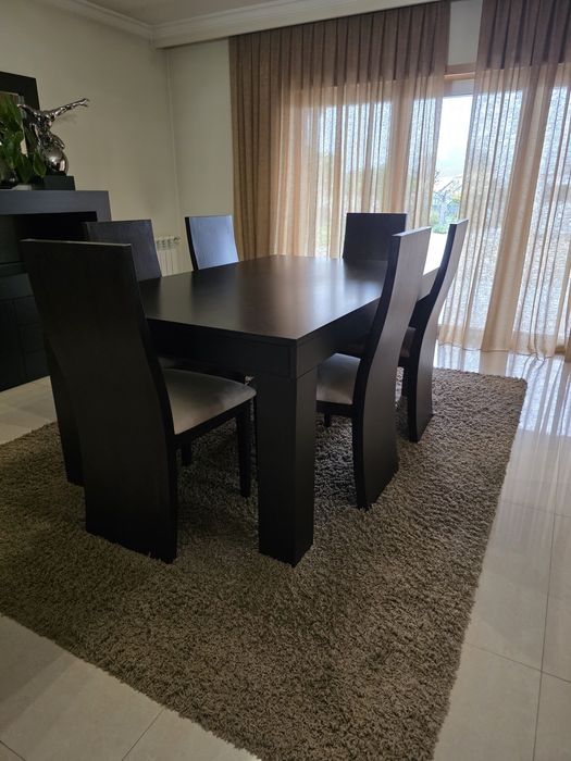 Móveis de sala, mesa e cadeiras