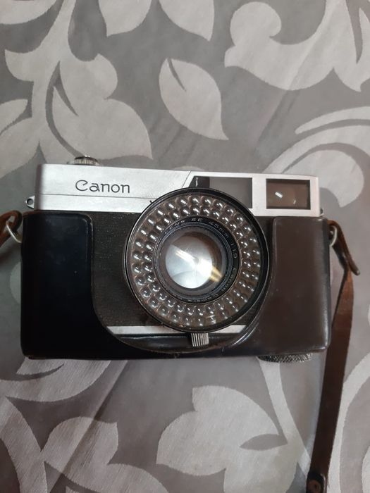 Máquina fotográfica antiga Canon