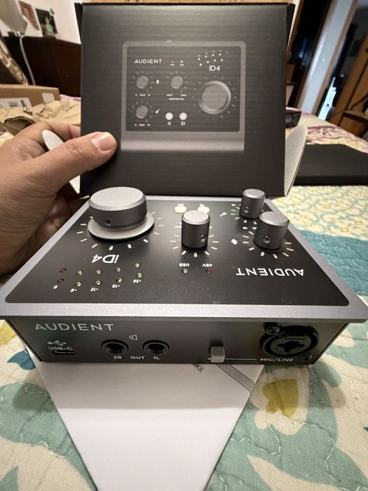 Audient ID4 Audio Interface Placo de Som (COMO NOVA c/ Garantia)