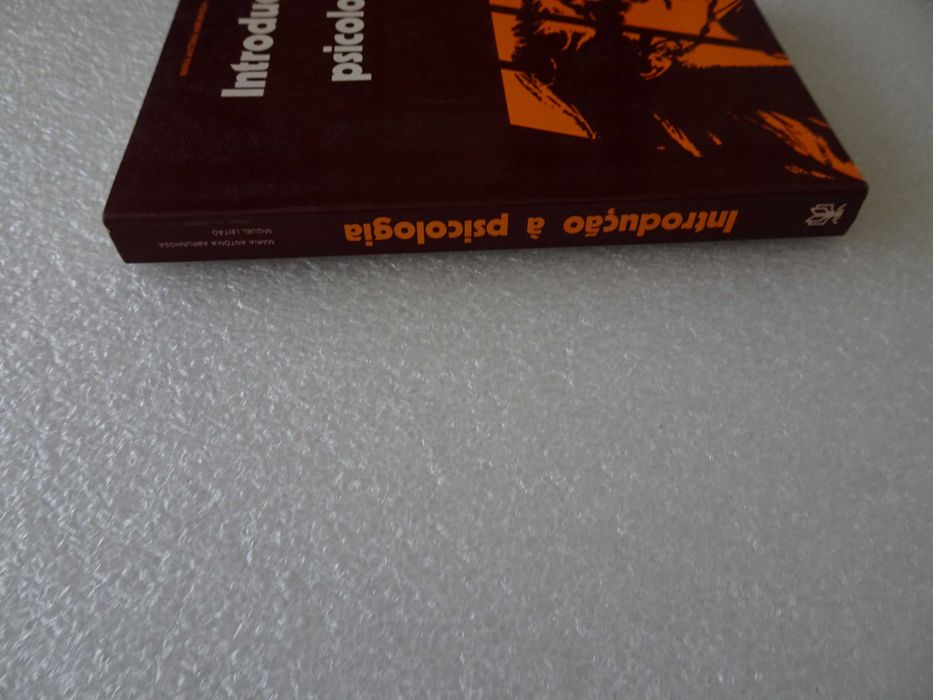 Livro - Introdução à psicologia - Maria António Abrunhosa / Miguel