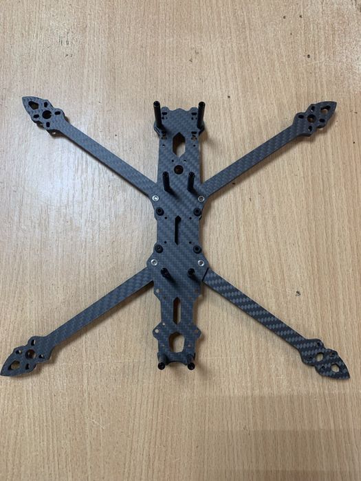 Продам раму 7 для FPV