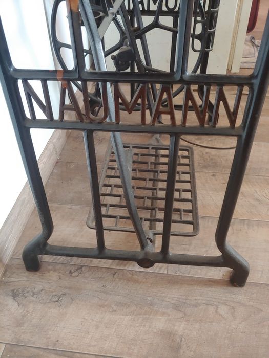 Maszyna do szycia antyk