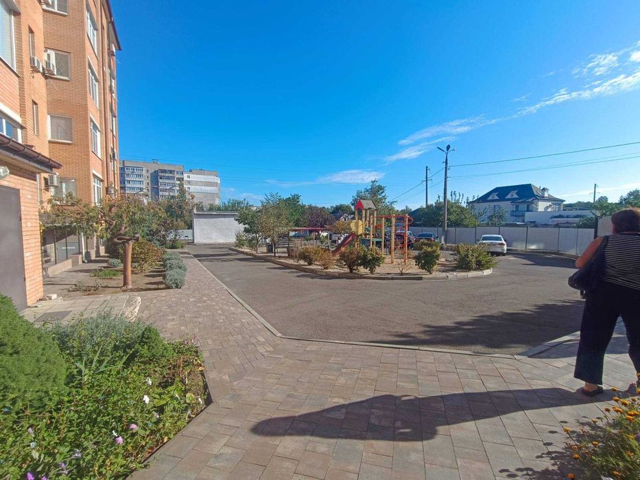 Продам Двухкомнатную квартиру 100м. Автономное Отопление!!!