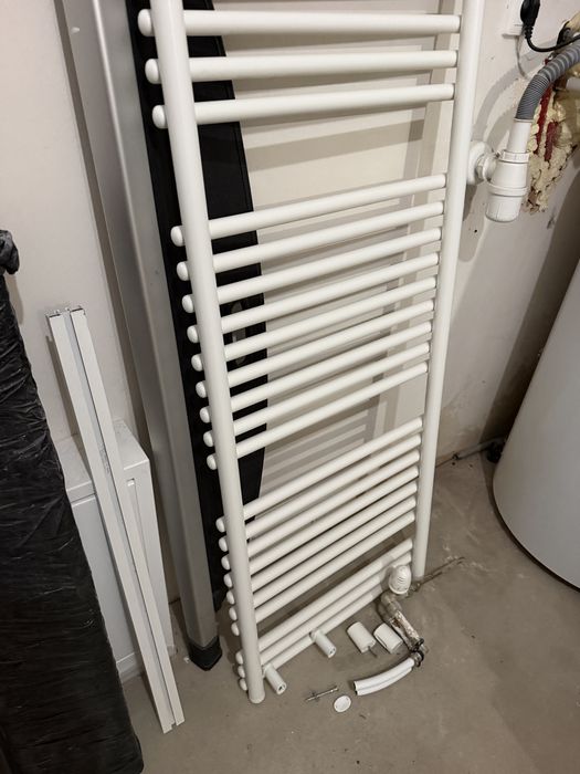 Grzejnik 150 x 50 cm nie uzywany bialy
