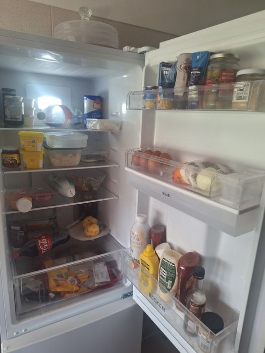 Frigorífico semi novo 4 meses de uso