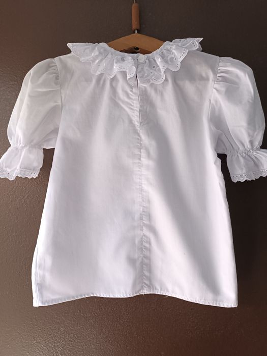 Продам нарядні блузи для дівчинки
