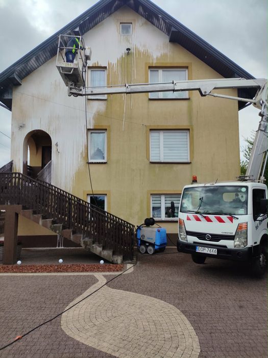 Mycie elewacji, dachów i kostki brukowej