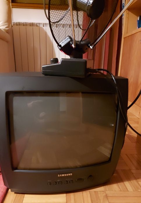 Televisão Samsung e Antena Metronic