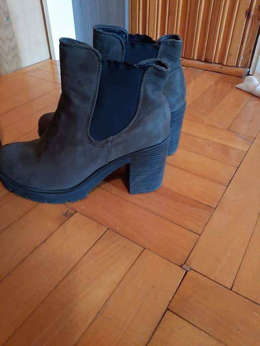 Buty zamszowe ciemna zieleń