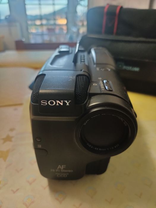 Máquina de filmar sony CCD-TR750E
