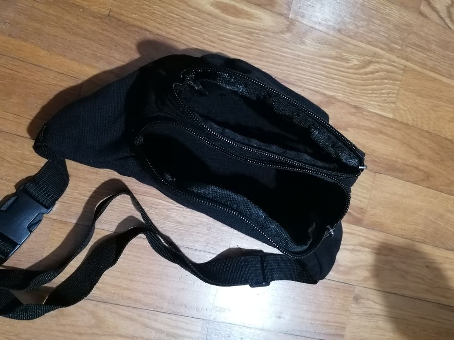 Bolsa preta tira colo