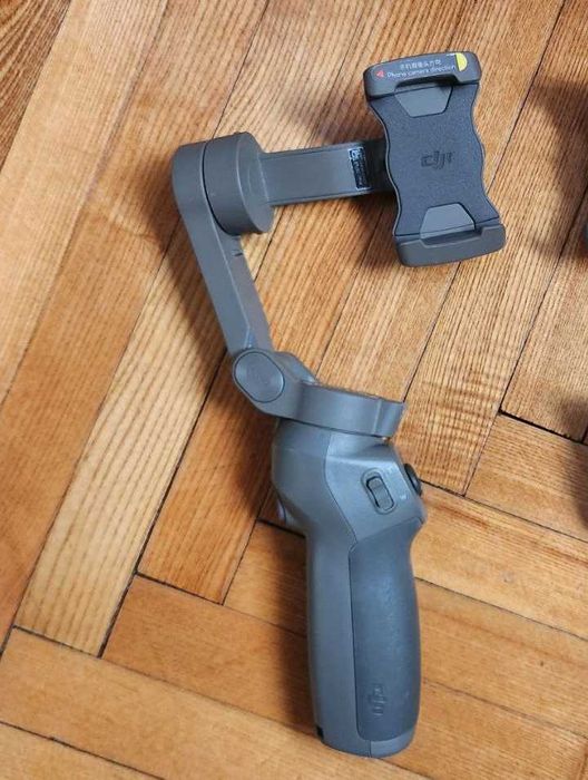 DJI Osmo Mobile 3 стабілізатор стедікам для смартфонів