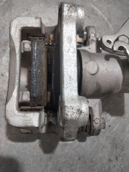 Calíper De Freio Traseiro Direito Suzuki Vitara Ly