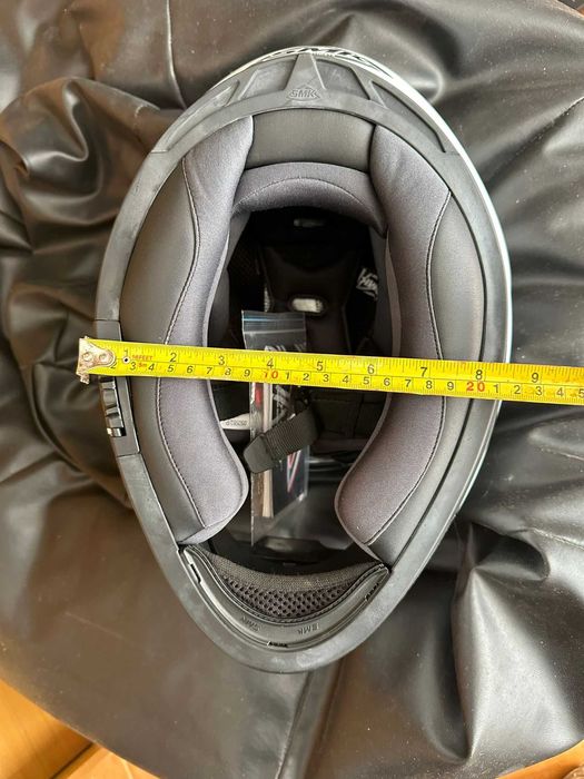 Vendo CAPACETE INTEGRAL SMK júnior – como novo.