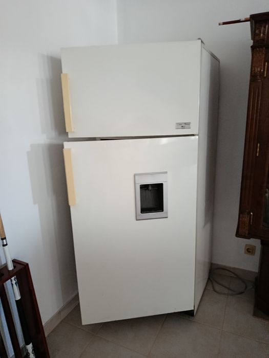 Frigorífico grande capacidade