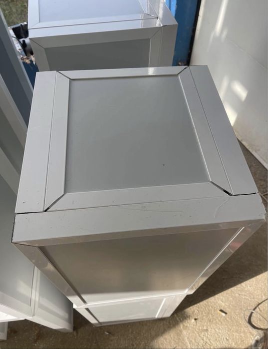 Caixas para bilhas do gás novas