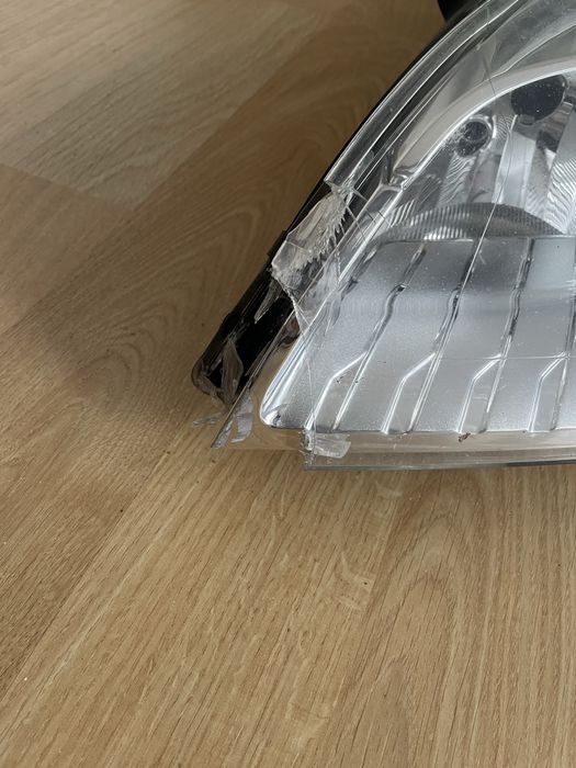 Заглушки до фари Меган 3