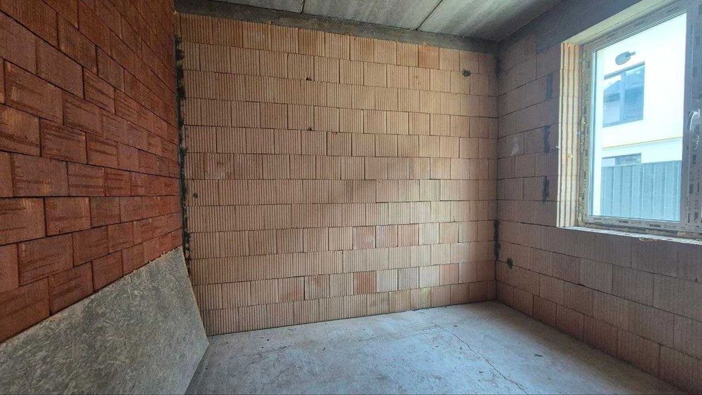 Просторий таунхаус 135 м² біля парку «Дубки»