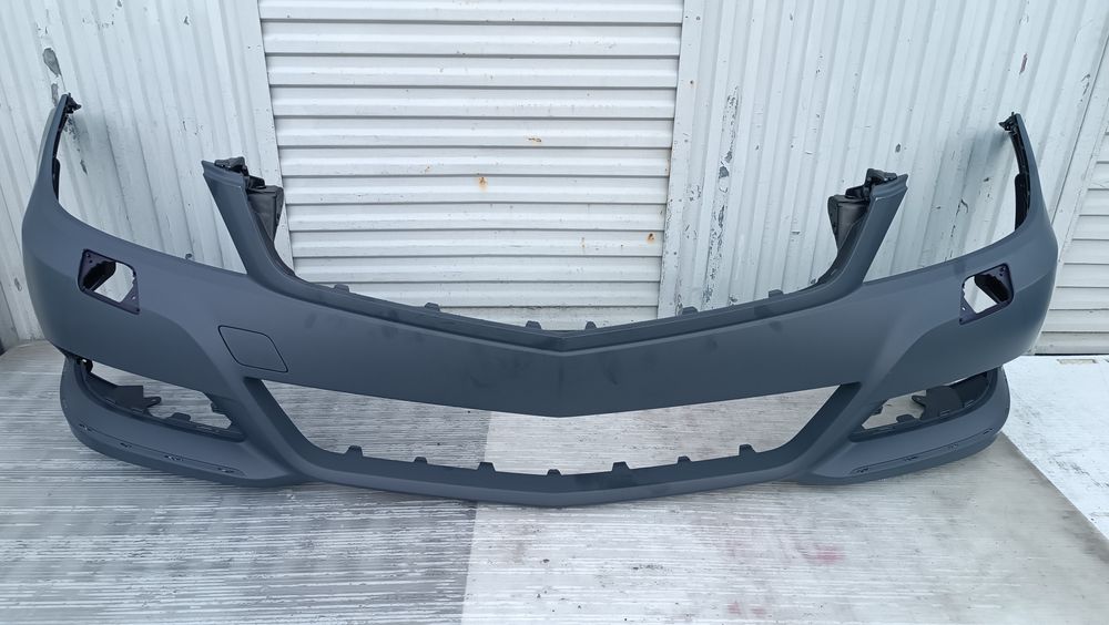 Vendo parachoque de frente Mercedes C class W 204 ano 2011/14