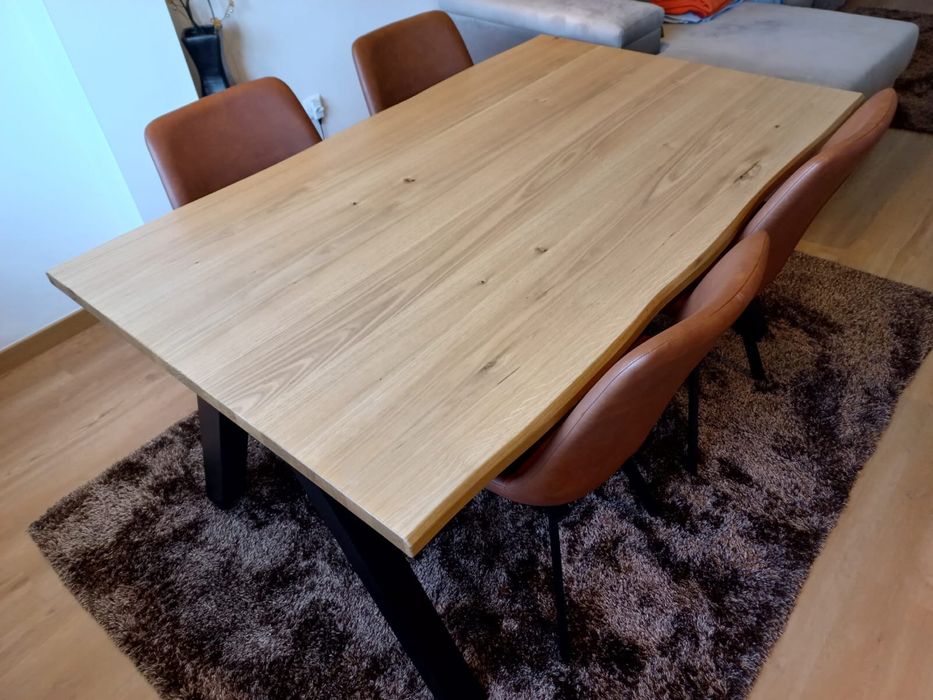 Mesa de jantar com extensão