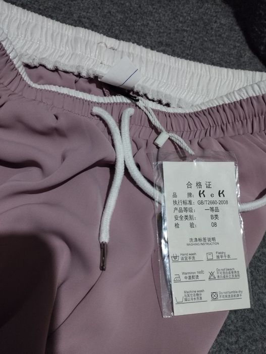 Штани фіолетового кольору