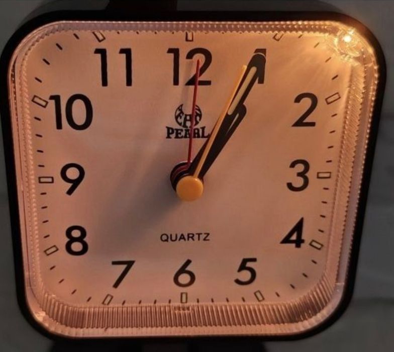 Бесшумный аналоговый будильник VORRINC с функцией повтора