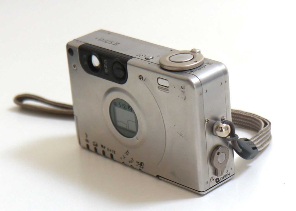 Canon Ixus II máquina fotográfica analógica vintage (de rolo)