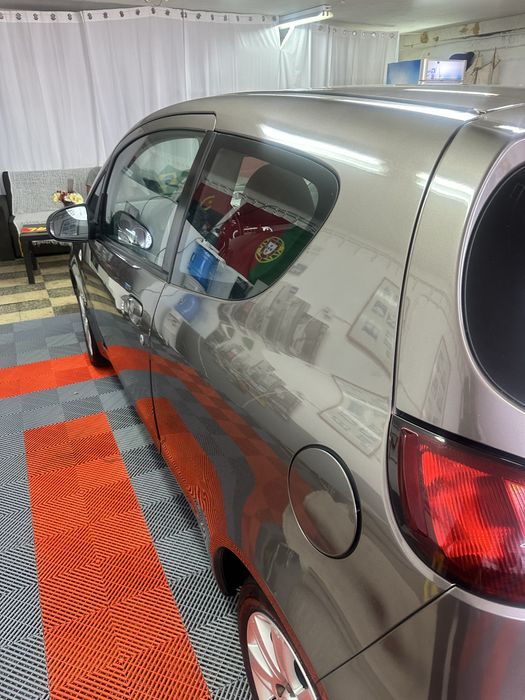 Mitsubishi colt 1.3 Cleartec,castanho em muito bom estado.