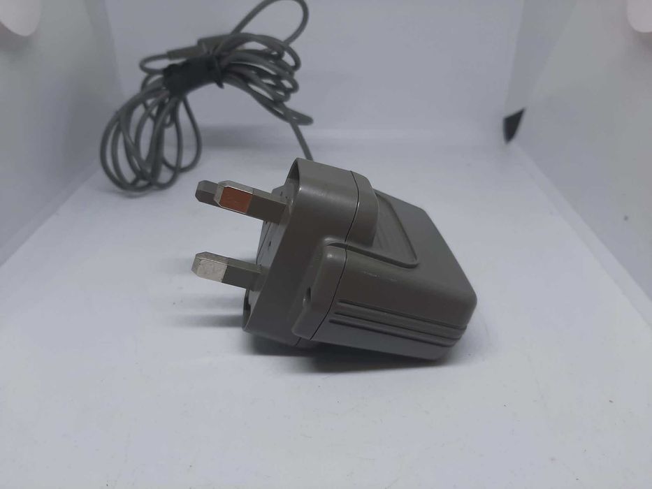 Zasilacz Nintendo DS Lite C/USG-A-AD-UKV Oryginał