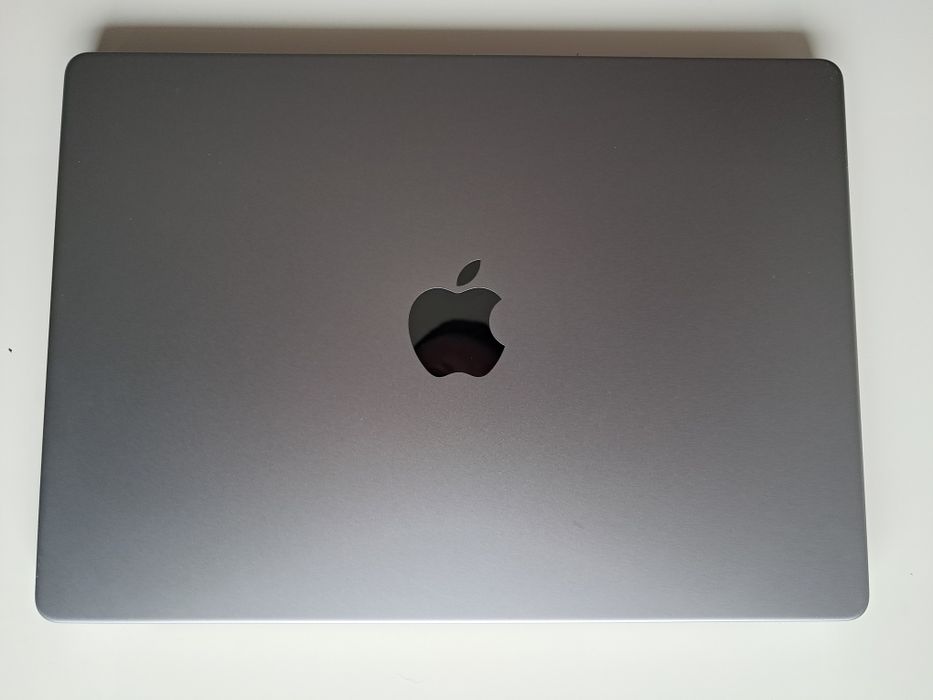 MacBook Pro 2021 M1 Max 14" 24 GPU 32gb 512gb