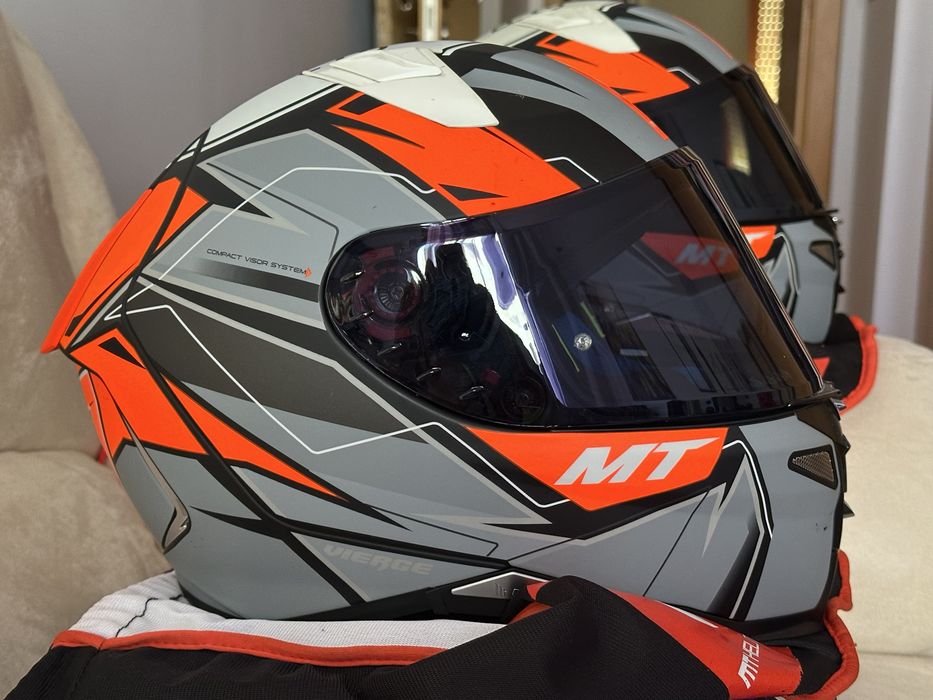 Vendo 2 capacetes MT Helmets Javi Vierge