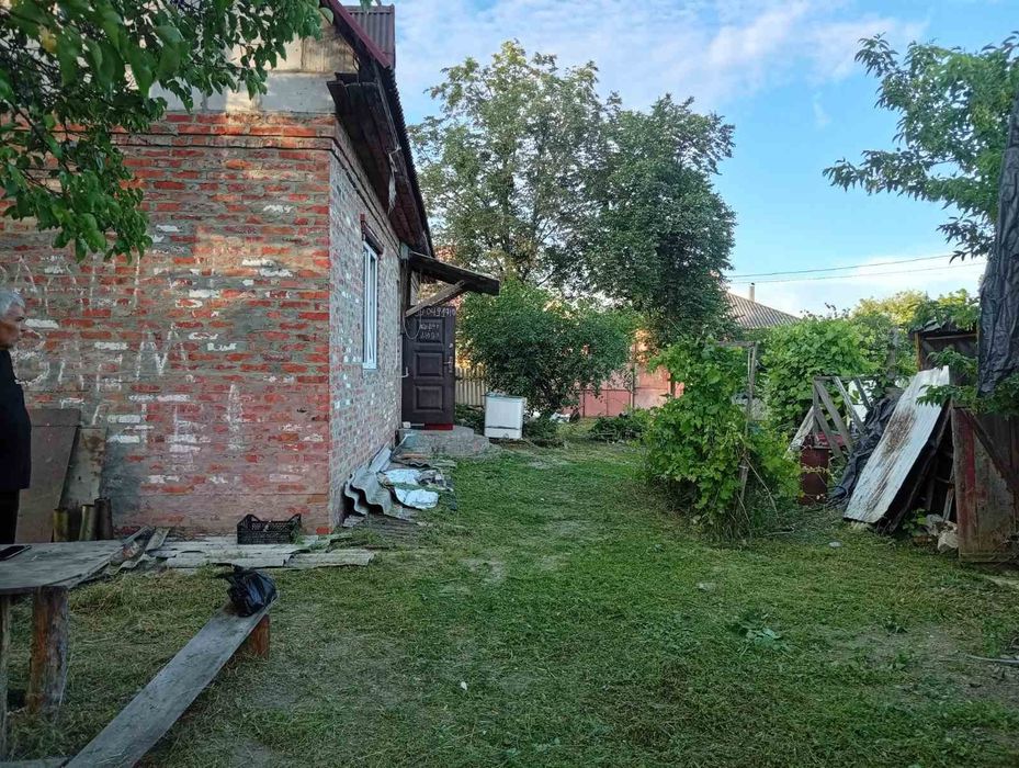 Продається будинок м. Ізюм , біля річки Дінець