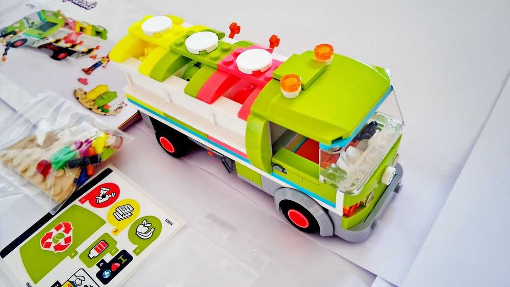 LEGO Friends 41712 Recycling Truck em peças novas semi montado