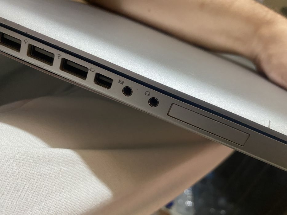 MacBook Pro 17" A1297 para peças - Oportunidade!