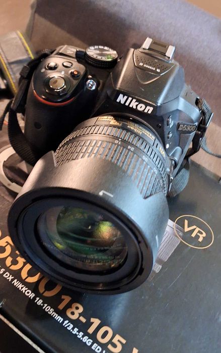 NIKON D5300 + NIKKOR VR 18-105 super stan, przebieg 26935