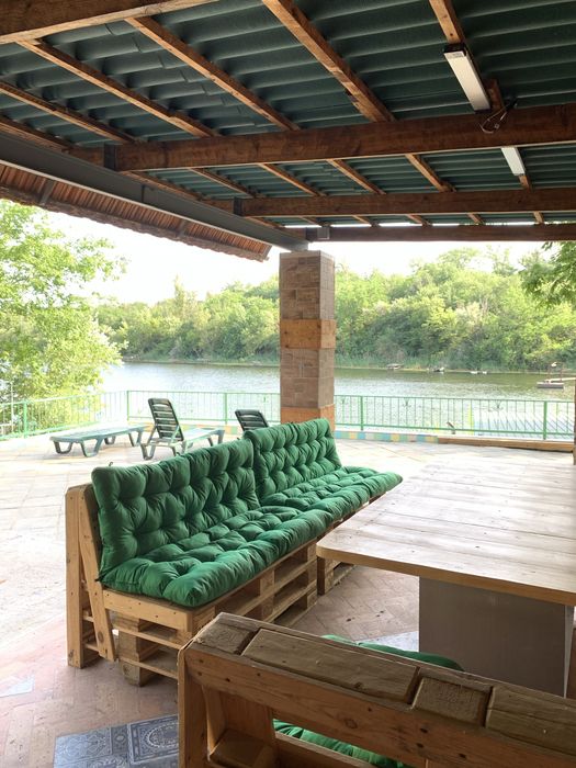 Аренда беседки у воды