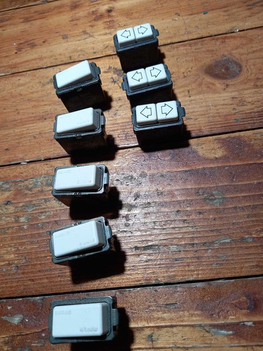 Кнопки тумблери BTicino S5055/1F Magic Series 10A 250V