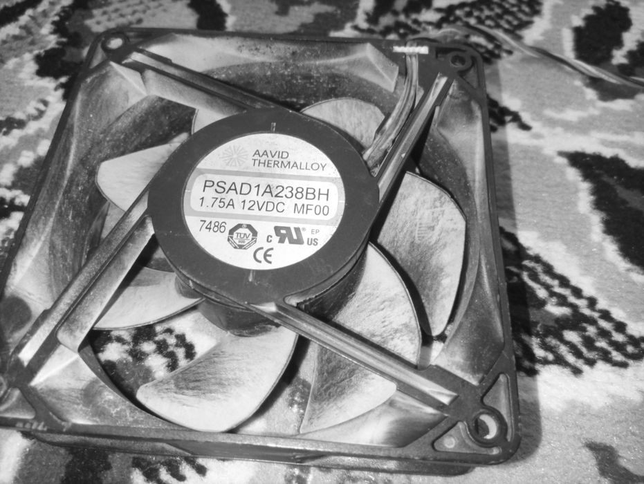 кулер asics 12v 1.5A