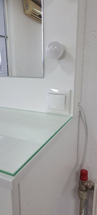 Розпродаж меблів для салону