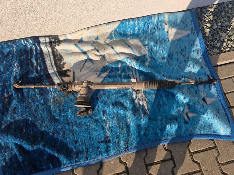 Opel Corsa E przekladnia kierownicza, maglownica