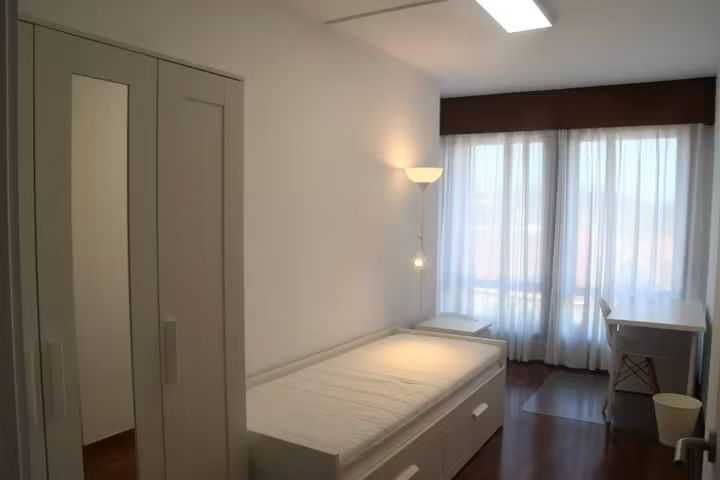 Quarto PREMIUM junto ao Metro Salgueiros | FEUP | FEP | Polo Universitário