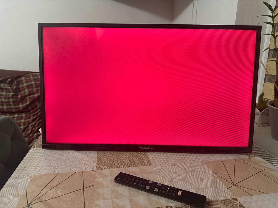 Телевізор THOMSON 32HD5506, 32" Smart TV