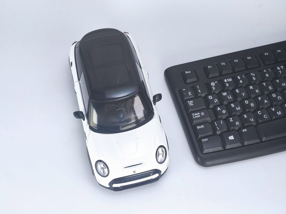 Колекційна модель Mini Cooper S (F56) (1:18)