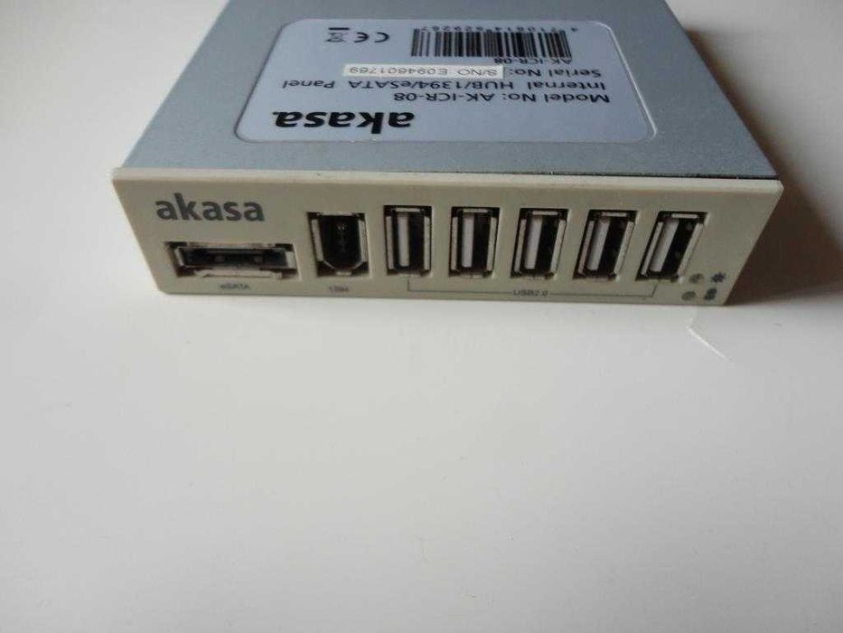 aKasa USB Front Panel Hub440411177301452801
