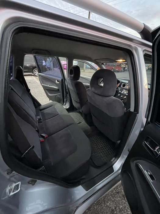 Продам офіційний Mitsubishi Outlander