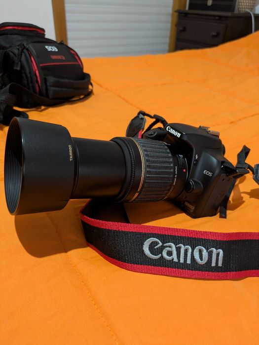 Máquina fotográfica canon D1000