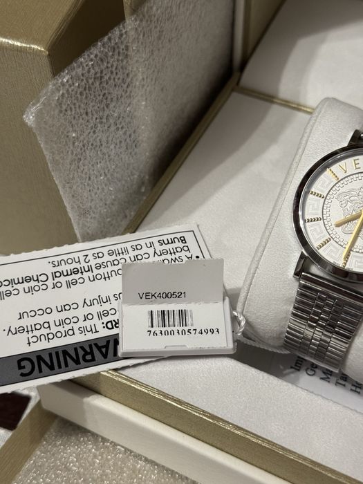 Zegarek damski Versace Essential VEK400521