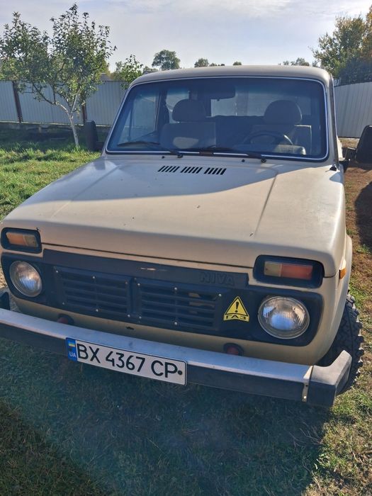 Продам ВАЗ 2121 НИВА 1982 рік випуску кузов поварений покрашений мотор зроблений коробка 5 ступка три покришки нові...