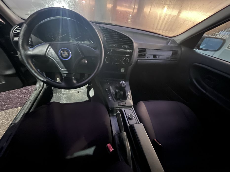 BMW E36 316i conservado