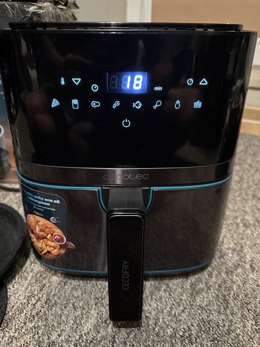 AirFryer / frytkownica beztłuszczowa - Cecotec  1700 W 5,5 l